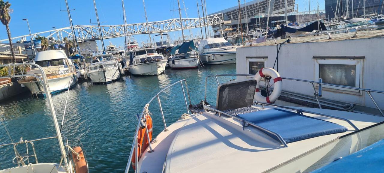 Boat to sleep in Barcelona Hotel Sant Adria de Besos Buitenkant foto